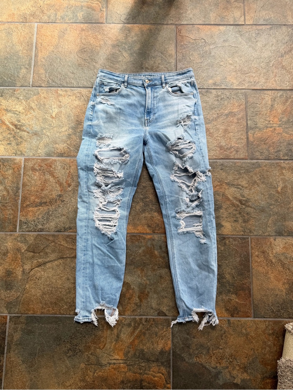 American Eagle Outfitters Light Blue Distressed Boyfriend Jeans